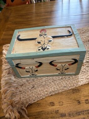 Boho wood box & lid bulls horn feather carved ethnic native Indonesia storage